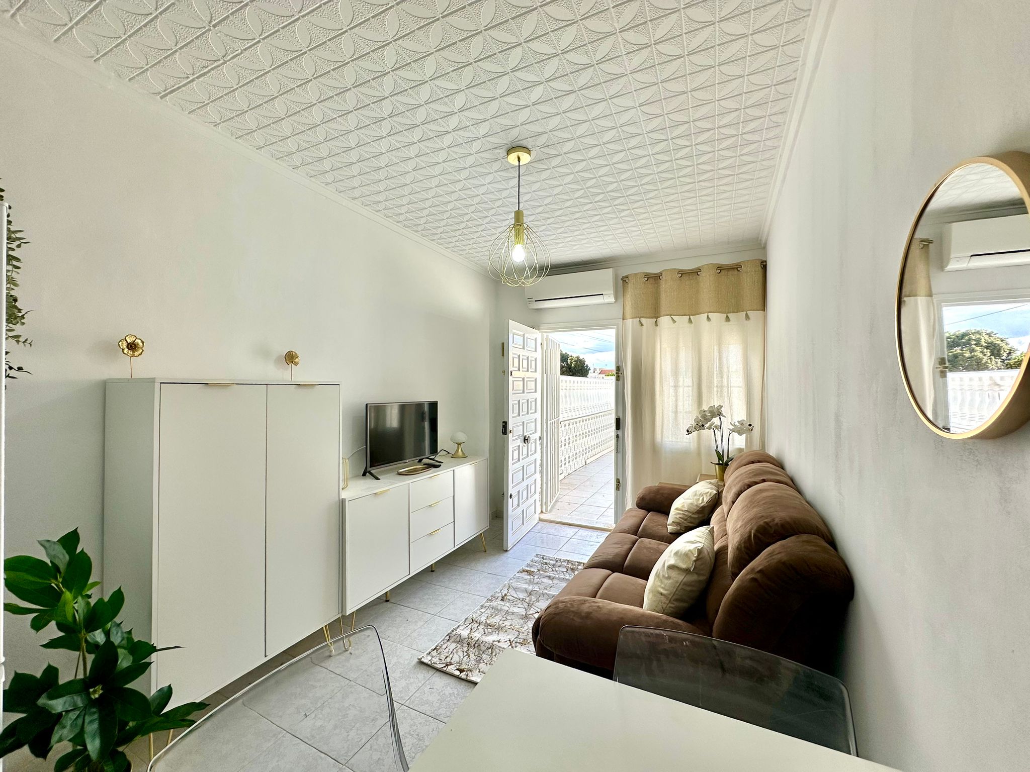 Venta_bungalow_esquina__sin_vecinos_arriba_Torrevieja