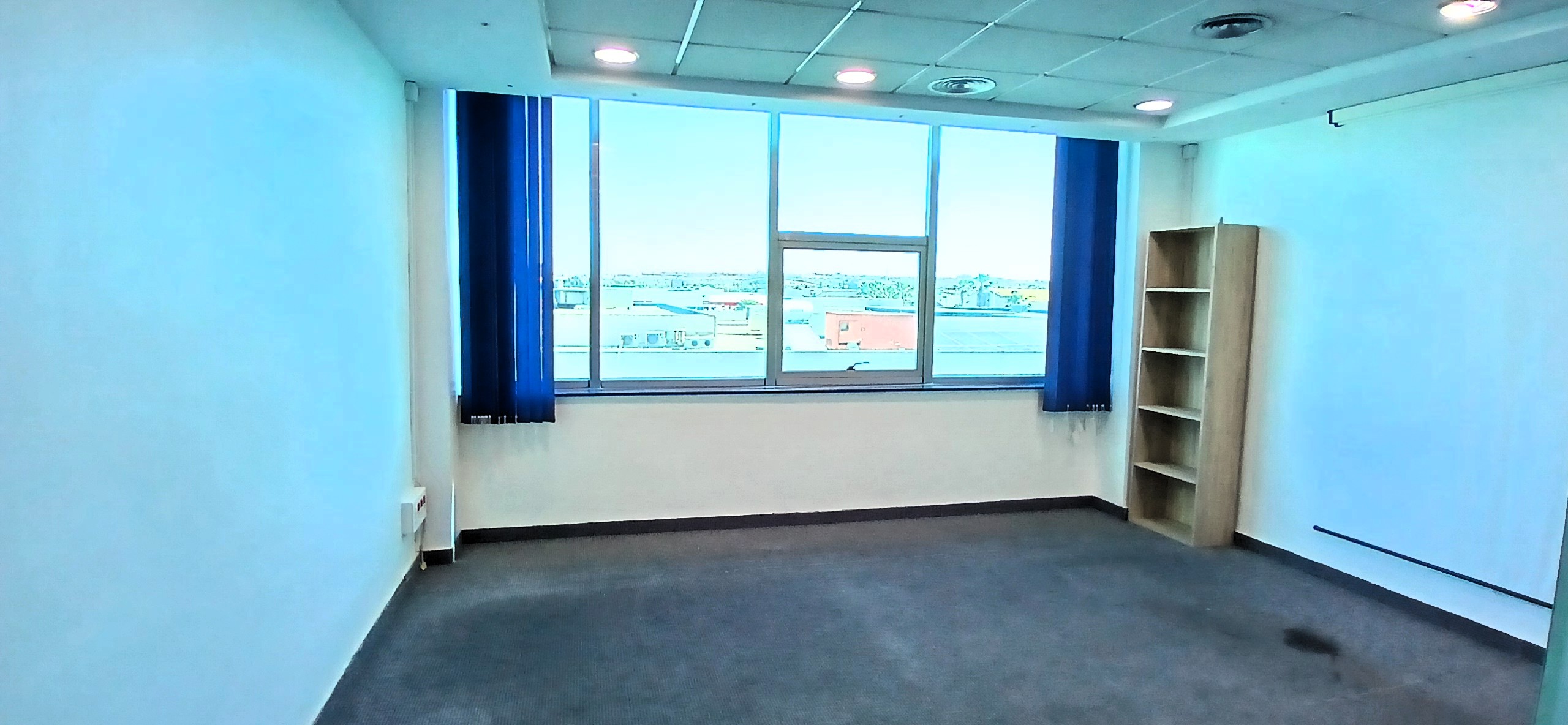 Alquiler_oficina_centro_comercial_polígono_